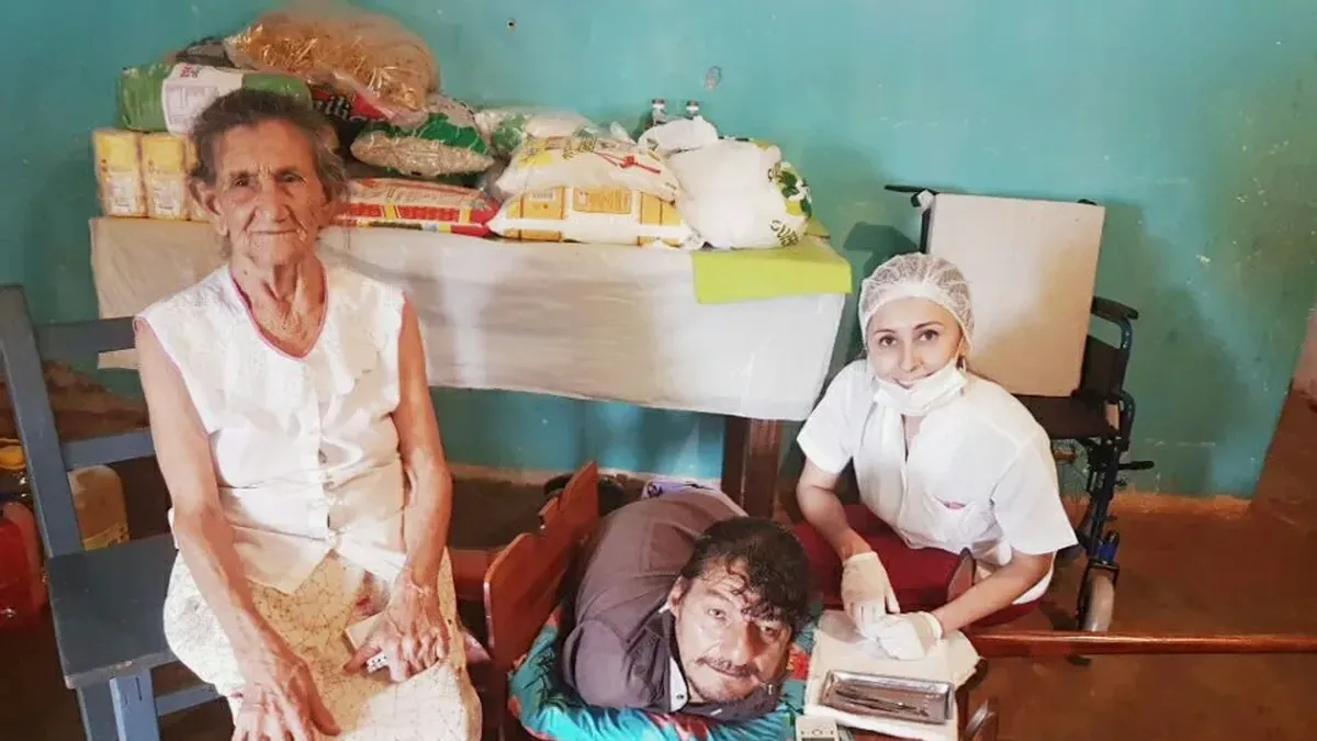 Con el apoyo de su madre, este hombre logró salir adelante. Con el apoyo de su madre, este hombre logró salir adelante. 