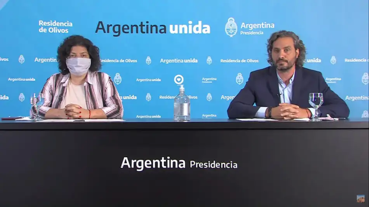 La ministra de Salud, Carla Vizzotti y el jefe de Gabinete, Santiago Cafiero; dieron detalles del nuevo DNU anunciando flexibilizaciones en las actividades, aperturas en el turismo, viajes y eventos al aire libre.