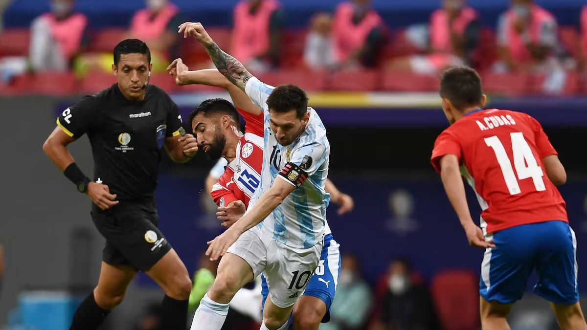 La Selección argentina jugará en Paraguay la próxima fecha de la Eliminatorias 2026. El último antecedente fue el 12 de octubre, con triunfo argentino por 1 a 0 en Buenos Aires. La Selección argentina jugará en Paraguay la próxima fecha de la Eliminatorias 2026. El último antecedente fue el 12 de octubre, con triunfo argentino por 1 a 0 en Buenos Aires.