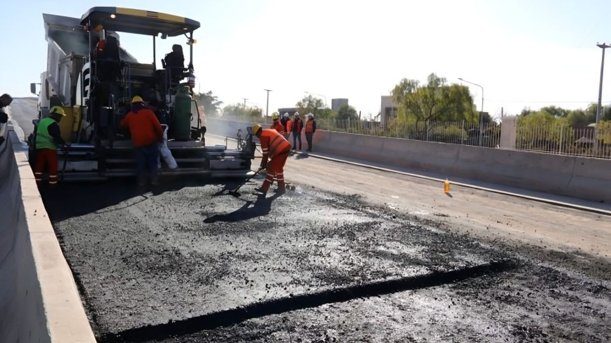 Vialidad provincial comenzó a asfaltar la Ruta Provincial 82.&nbsp;