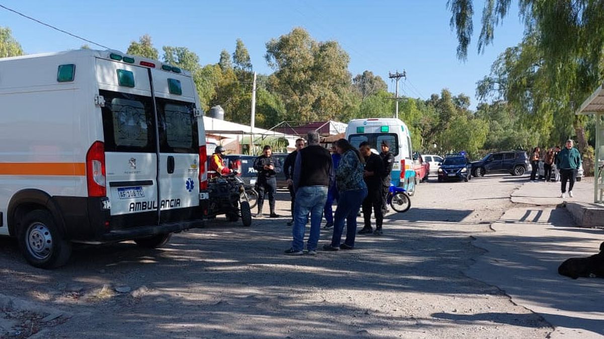 El hombre y su hijo fueron trasladados a hospitales para una mejor asistencia tras el accidente. El hombre y su hijo fueron trasladados a hospitales para una mejor asistencia tras el accidente.
