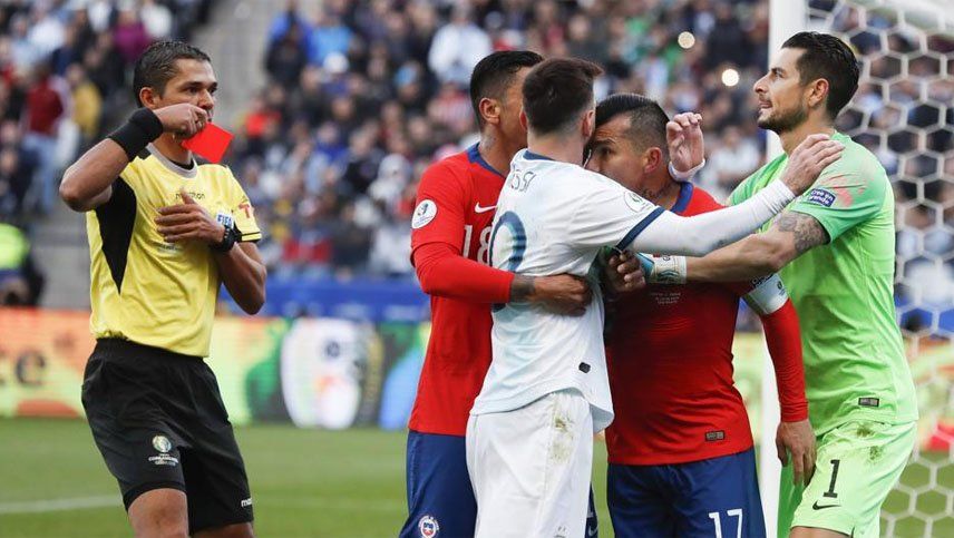 El informe del árbitro paraguayo respecto de la expulsión de Lionel Messi