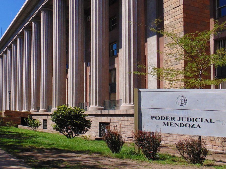 La Suprema Corte de Mendoza volvió a rechazar una pretensión de ex Fiscal de Estado de Mendoza.