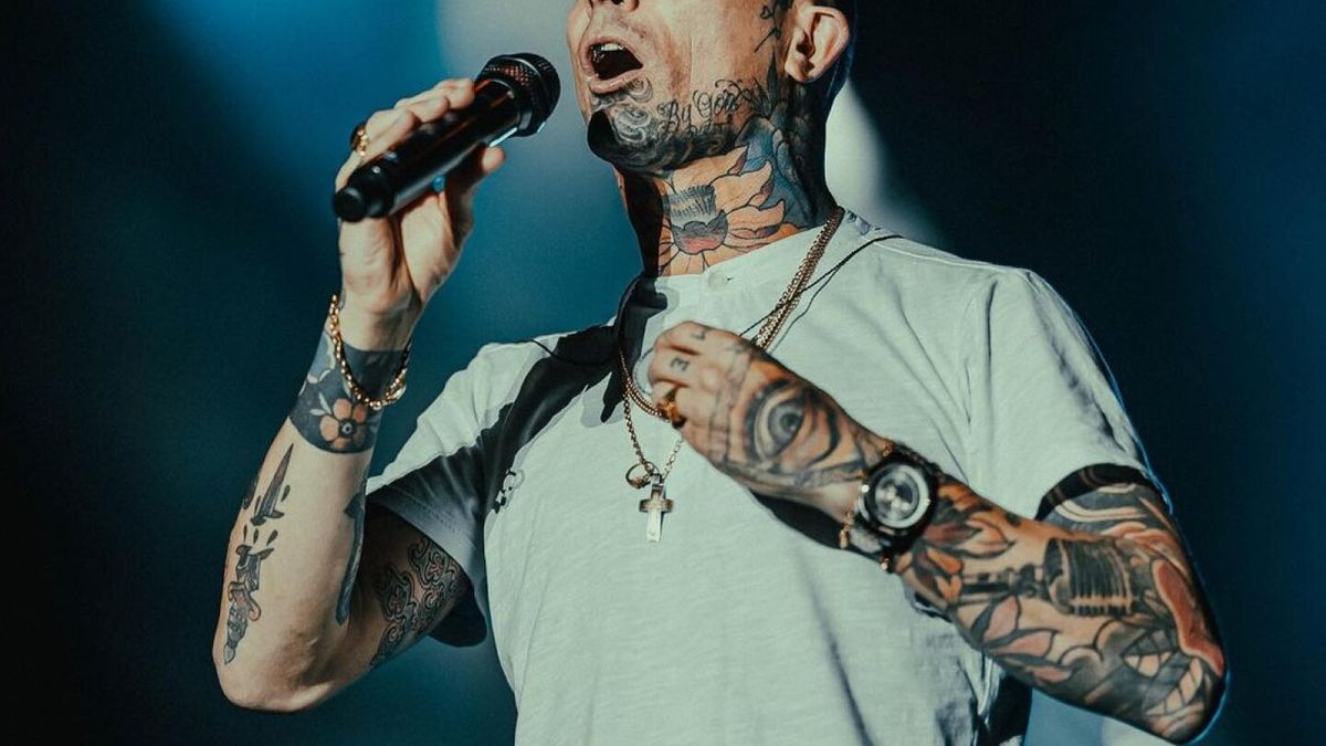 Ke Personajes reversionó un clásico de Queen y se hizo viral