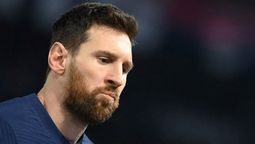Lionel Messi se encuentra negociando con la dirigencia del PSG para continuar jugando en el club.