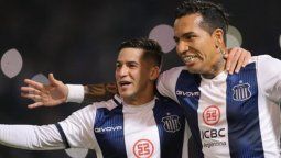Talleres le ganó 2 a 1 al Lobo platense de Maradona