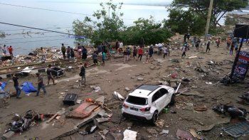 Tsunami en Indonesia: casi 400 muertos y más de 500 heridos