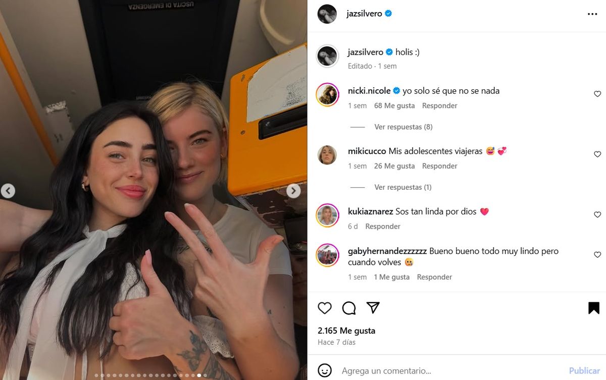 Jazmín Silvero tomó una foto de sus amigas Nicki Nicole y Eloísa Appó y la posteó en sus redes sociales. Imagen: Instagram Jazmín Silvero tomó una foto de sus amigas Nicki Nicole y Eloísa Appó y la posteó en sus redes sociales. Imagen: Instagram