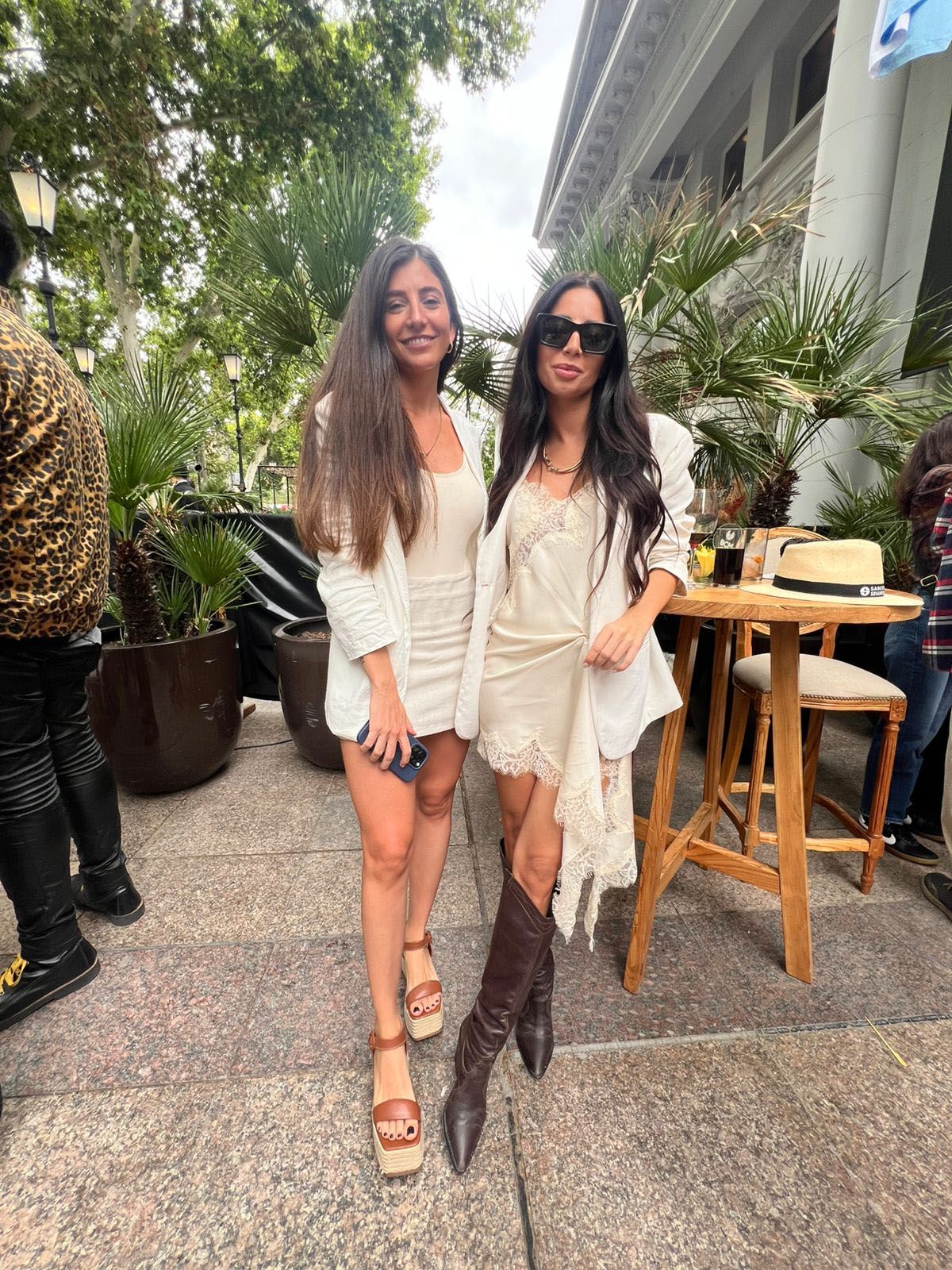 Hermanas combinadas: Rocío y Queimi Herrera. Hermanas combinadas: Rocío y Queimi Herrera.