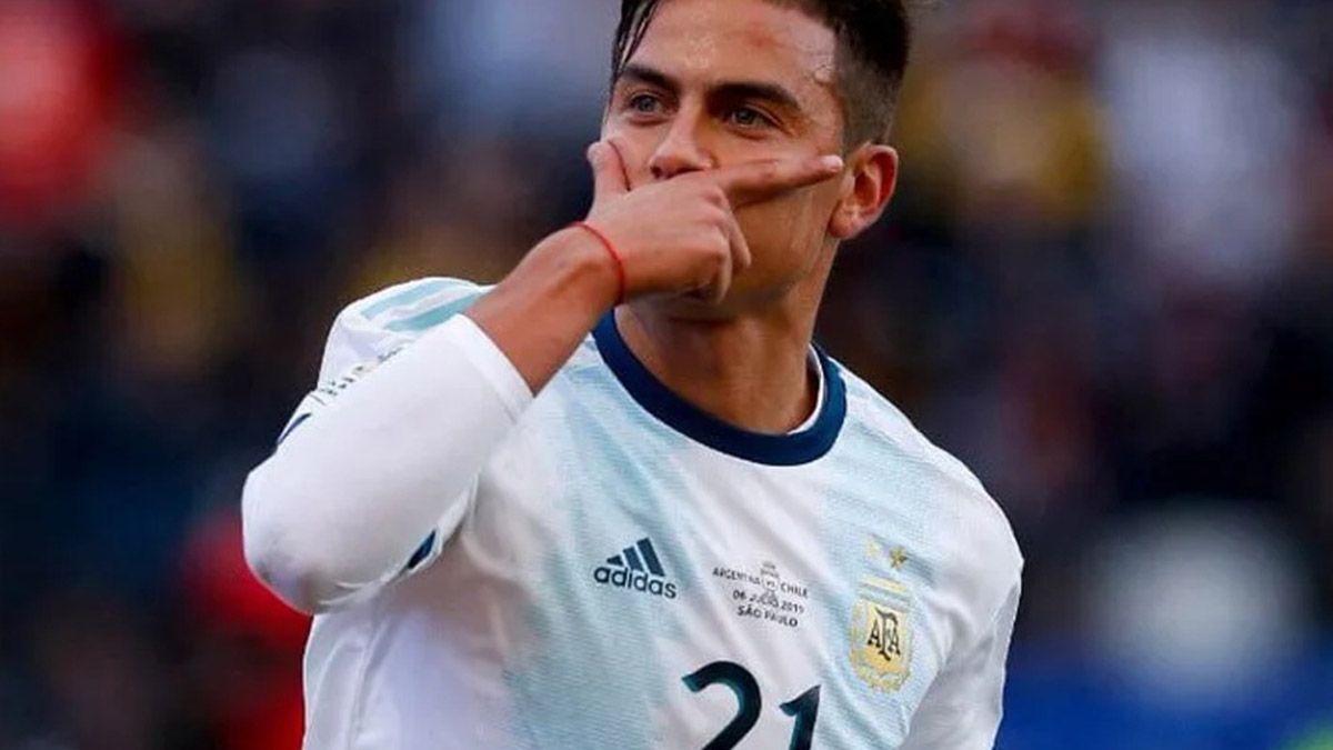 Dybala sufrió un percance y se quedó afuera de la Selección