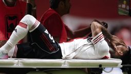 Portillo se fue llorando y en camilla.