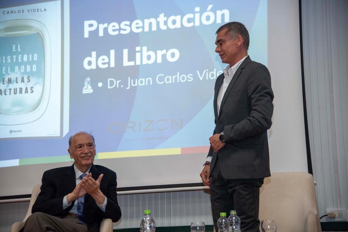 El Dr. Juan Carlos Videla presentó su libro El misterio del robo en las alturas.
