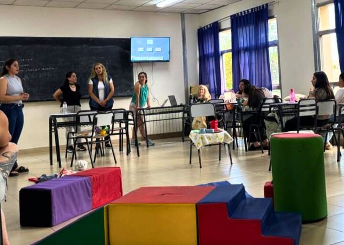 Un tramo de la clase de Psicomotricidad. Un tramo de la clase de Psicomotricidad.