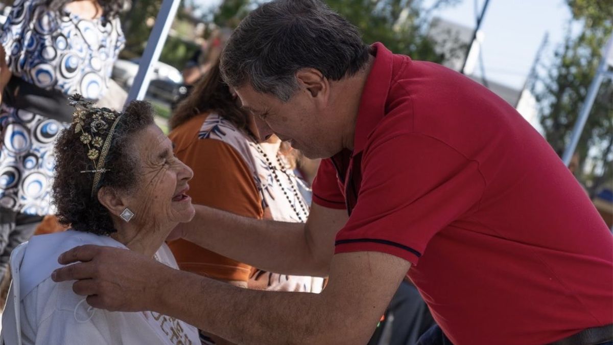 Orozco siempre fue un hombre de abrazar y palmear. Orozco siempre fue un hombre de abrazar y palmear.