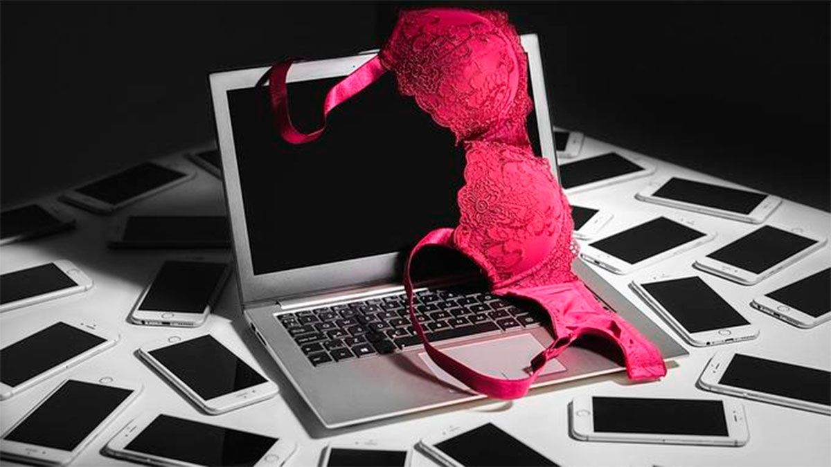 En la vivienda se secuestraron teléfonos celulares, aparatos electrónicos de comunicación y diverso material de importancia.