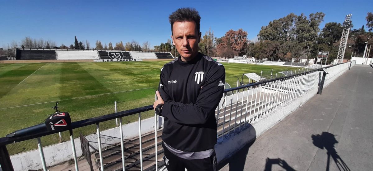 Luca Marcogiuseppe el DT que hace ilusionar a los hinchas del Lobo.