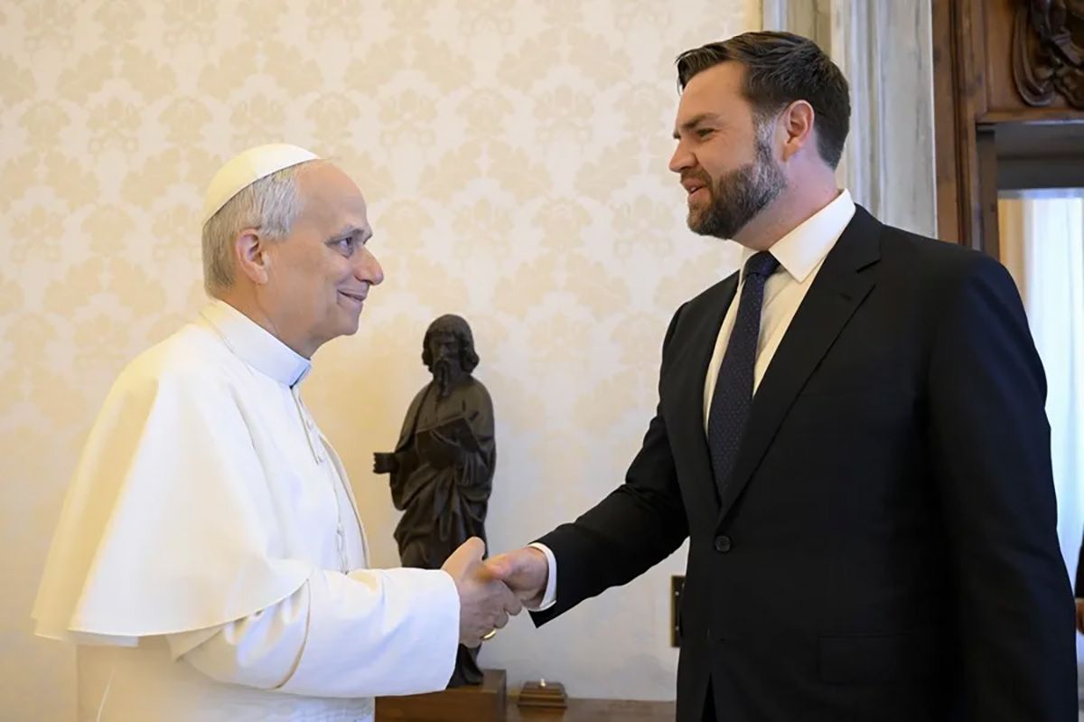 El papa León XIV y el vicepresidente de Estados Unidos, JD Vance, este lunes en El Vaticano. Crédito. EFE/ Simone Risoluti / Dicasterio para la Comunicación del Vaticano.