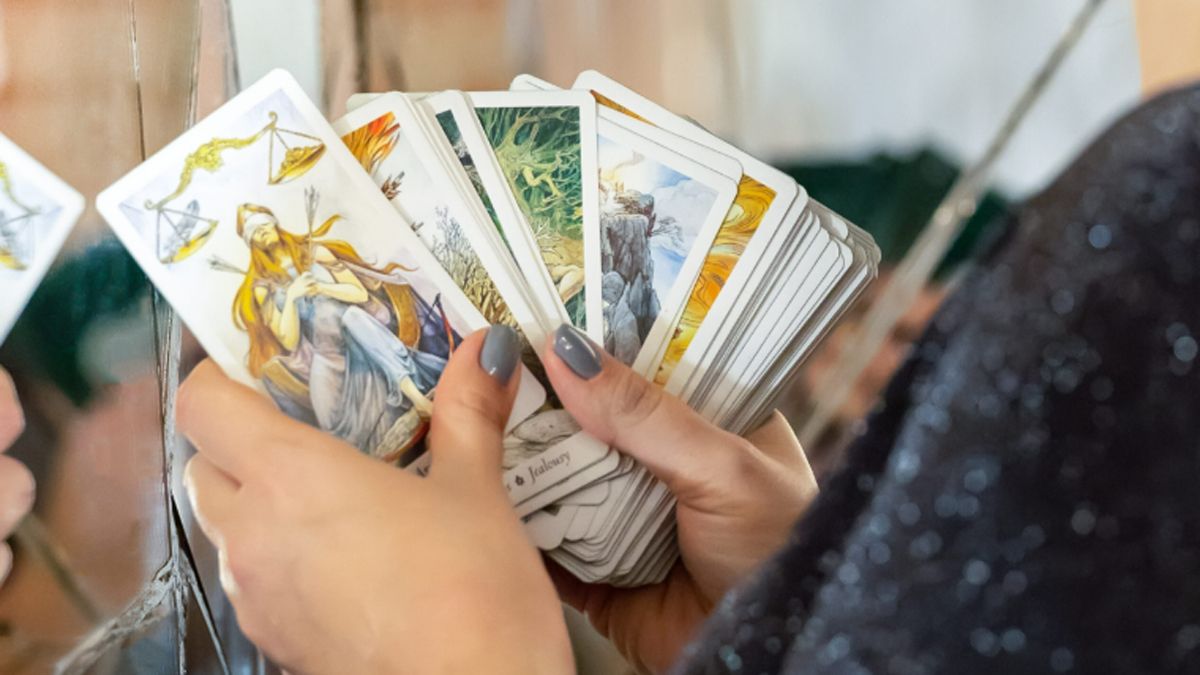 TAROT: descubre sus predicciones para hoy martes 22 de abril de 2025