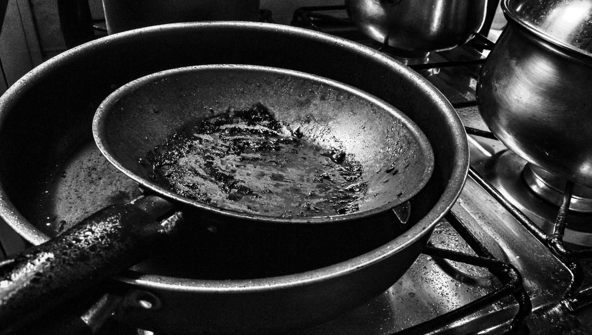 Evita el vinagre puro en las ollas de acero inoxidable o con un antiadherente delicado. Evita el vinagre puro en las ollas de acero inoxidable o con un antiadherente delicado. 