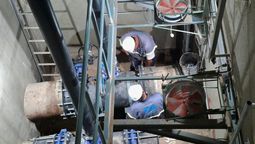 Empleados de AYSAM arrancaron este sábado a la madrugada con las tareas en La Puntilla para mejorar el servicio de agua potable. Empleados de AYSAM arrancaron este sábado a la madrugada con las tareas en La Puntilla para mejorar el servicio de agua potable.