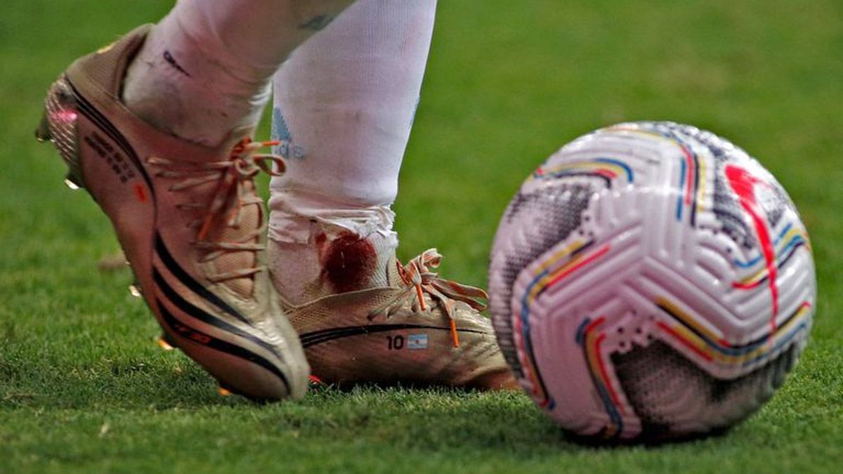 Precaución por Messi y su tobillo ensangrentado