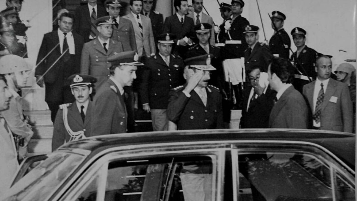 La democracia volvió casi 8 años después del Golpe de Estado del 24 de marzo de 1976. La democracia volvió casi 8 años después del Golpe de Estado del 24 de marzo de 1976.