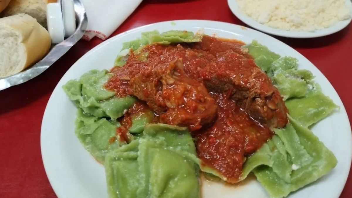 Entre las pastas caseras. los ravioles de verdura aparecen como una exquisita alternativa en el bodegón de Boedo Entre las pastas caseras. los ravioles de verdura aparecen como una exquisita alternativa en el bodegón de Boedo