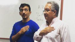 Un profesor le hizo cantar el himno a un alumno que llegó tarde