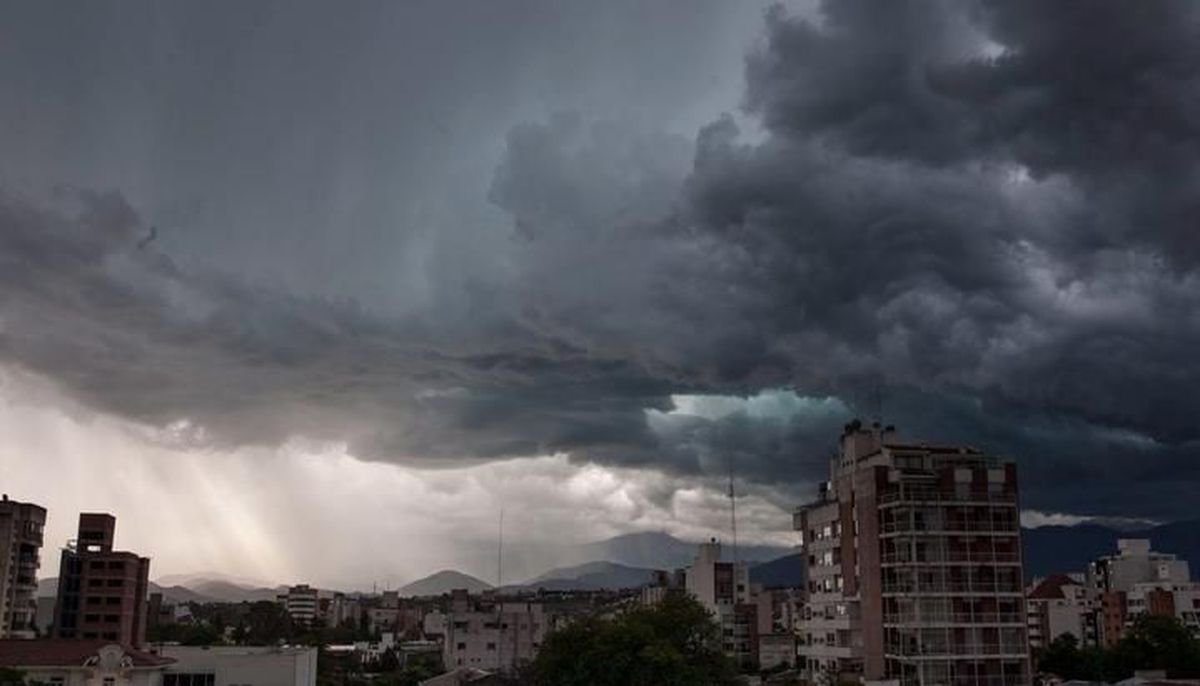 Tomas las medidas necesarias para cuidarte de las tormentas