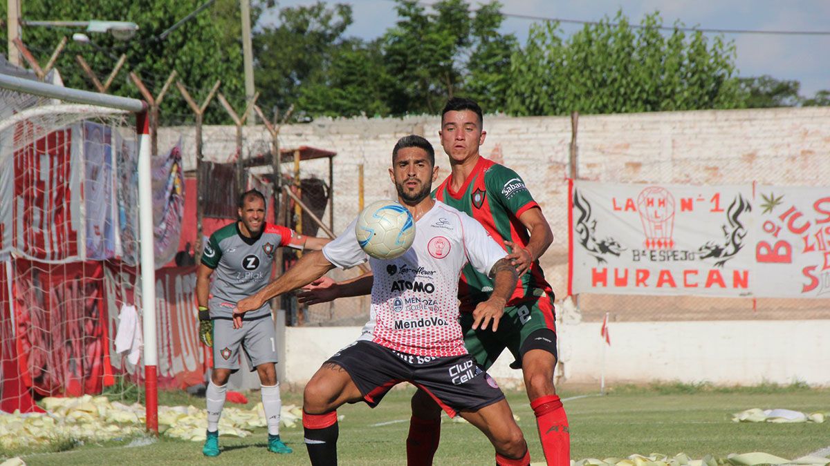 El Torito Lucero seguirá jugando en Chipre.