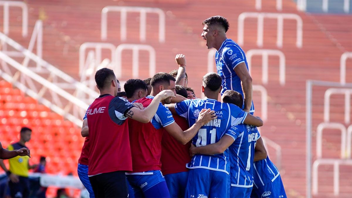 Godoy Cruz lidera la Zona B de la Copa de la Liga. Godoy Cruz lidera la Zona B de la Copa de la Liga.