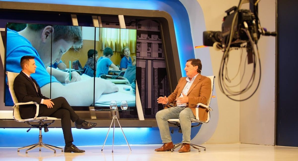 Omar Parisi repitió varias veces que no quiere "perder tiempo hablando de internas de la política". Omar Parisi repitió varias veces que no quiere "perder tiempo hablando de internas de la política".