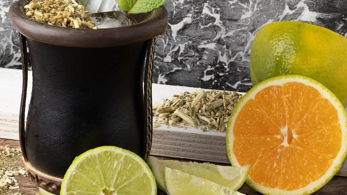 Mate con limón. Al mate se le puede agregar limón y queda riquísimo.