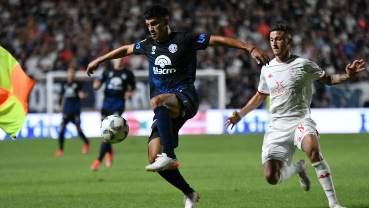 Luciano Abecasis, el defensor de Independiente Rivadavia.