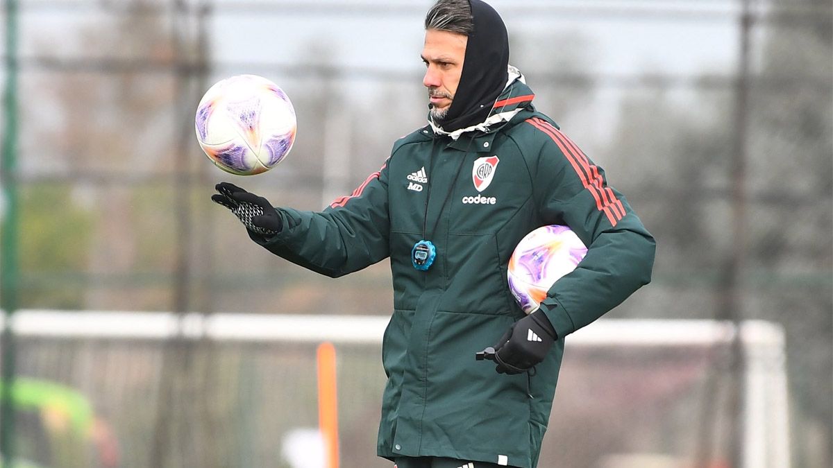 Demichelis quiere mantener en competencia a todo el plantel Demichelis quiere mantener en competencia a todo el plantel