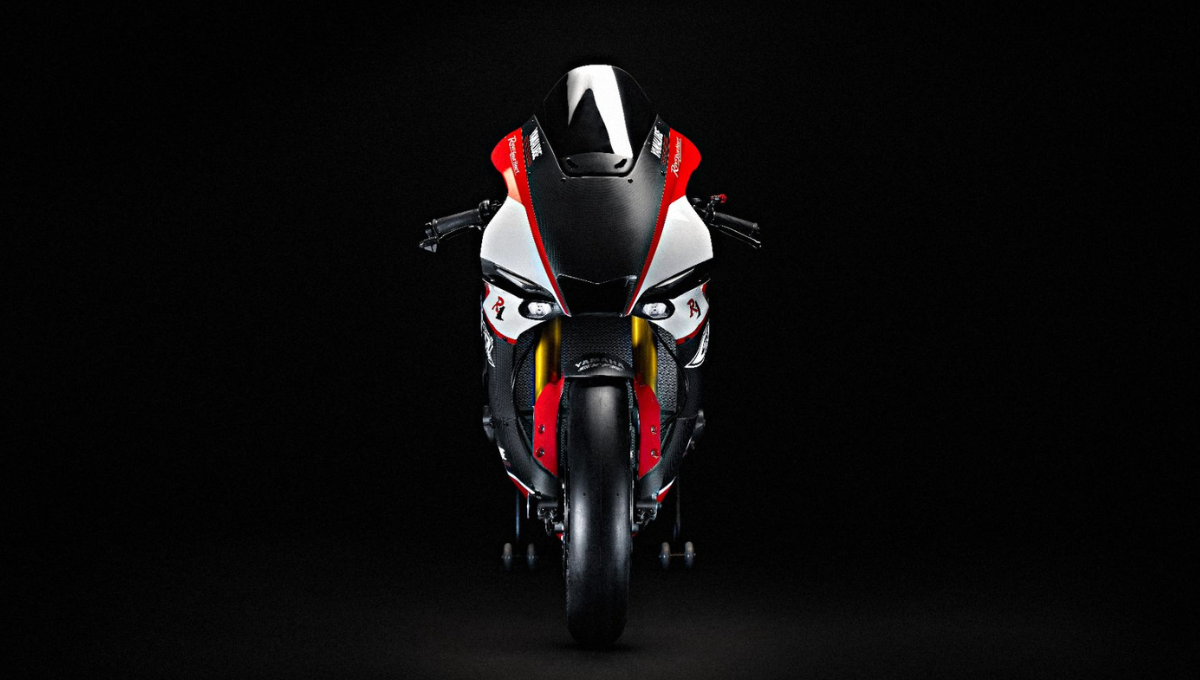 Yamaha celebra su cuarto de siglo con la moto más cara de su historia. Yamaha celebra su cuarto de siglo con la moto más cara de su historia.