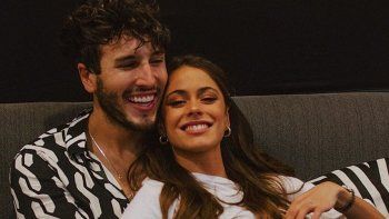 Tini cantó en Colombia, el país natal de su novio Sebastián Yatra