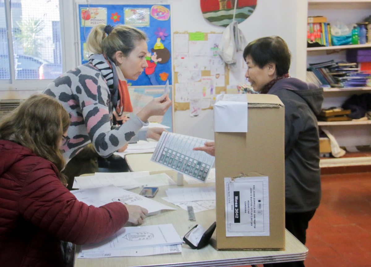 Hay elecciones en Río IV este domingo. Hay elecciones en Río IV este domingo.