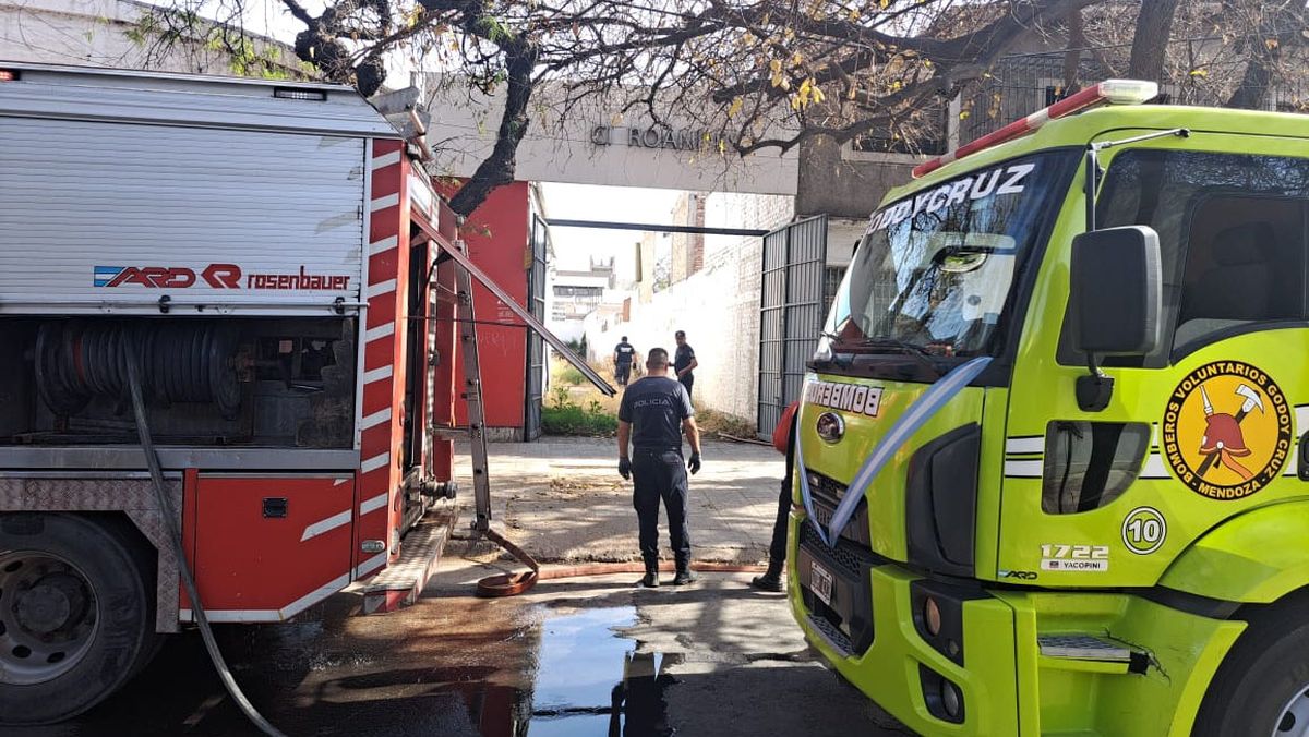 El incendio en Ciudad se produjo en la calle Federico Moreno y casi Alberdi.