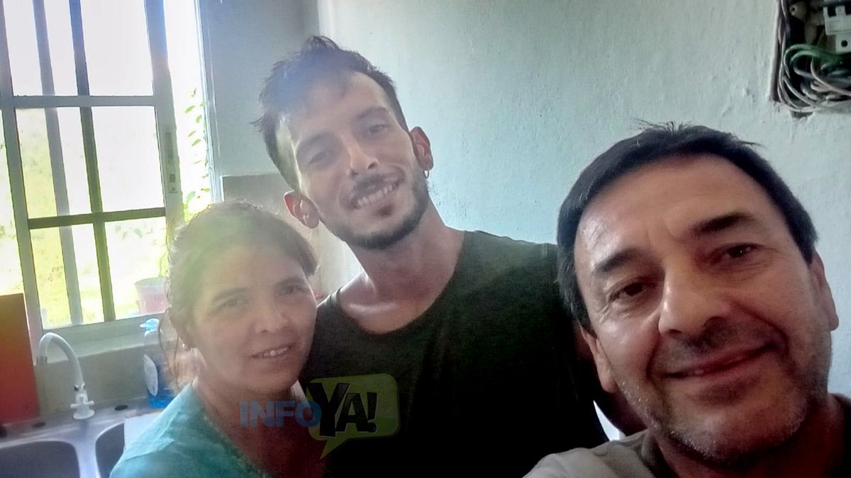 Leonardo Saez y sus padres, en Punta Cana. Leonardo Saez y sus padres, en Punta Cana.