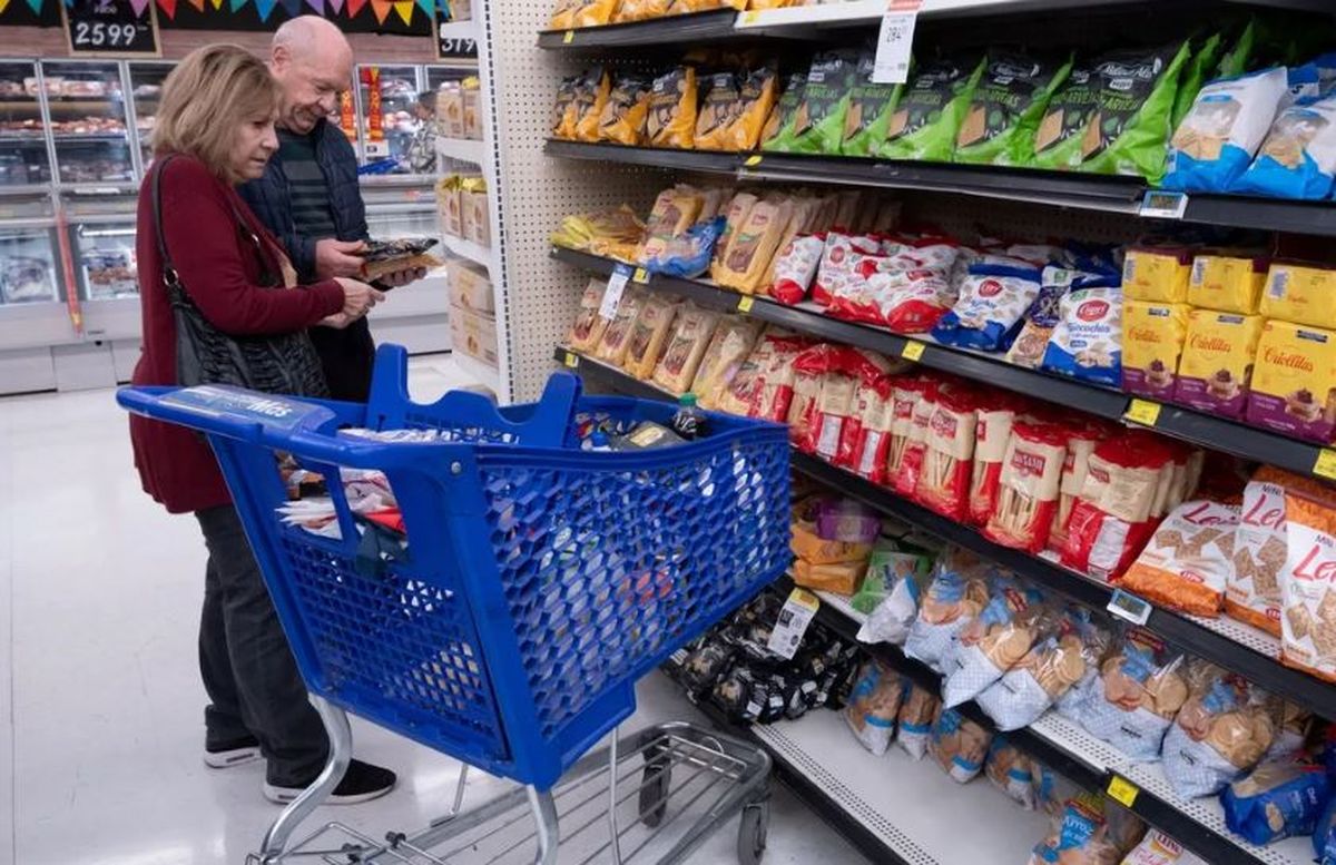 La preocupación por la inflación cayó al sexto lugar, de acuerdo con la encuesta de Martha Reale. La preocupación por la inflación cayó al sexto lugar, de acuerdo con la encuesta de Martha Reale.