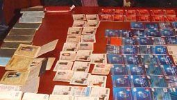 Los Celis prestaban dinero y se quedaban con tarjetas de cobro