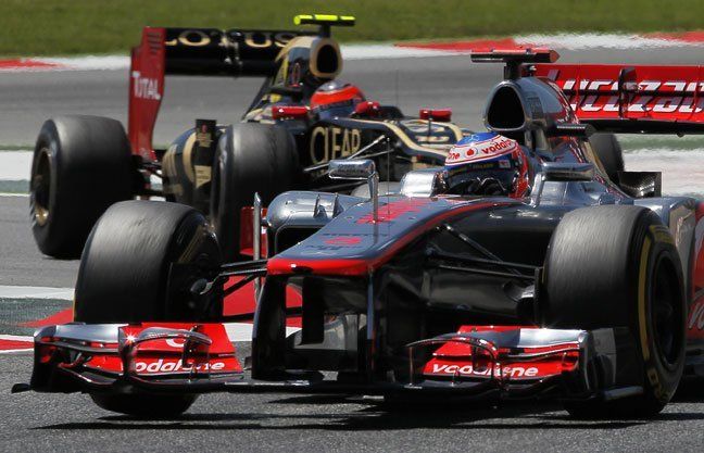 Alonso y Button lideraron los entrenamientos en Barcelona