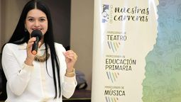 Flor Destéfanis, intendenta de Santa Rosa, anunció con alegría la carrera relacionada con el cultivo de cannabis sativa.
