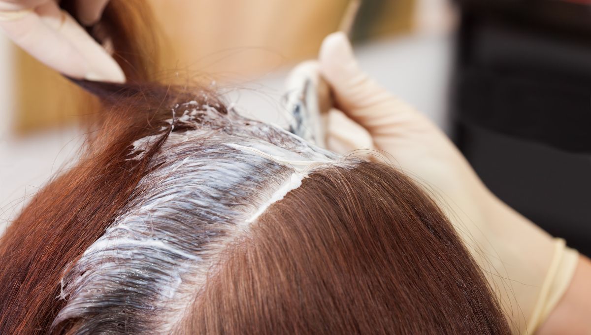 Cubre tus canas e ilumina tu pelo con esta tintura. Cubre tus canas e ilumina tu pelo con esta tintura. 