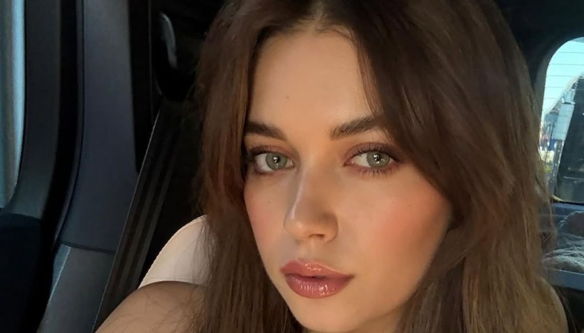 La actriz Afra Saraçoglu es una de las protagonistas de la serie. Imagen: Instagram: afrasaracoglu.