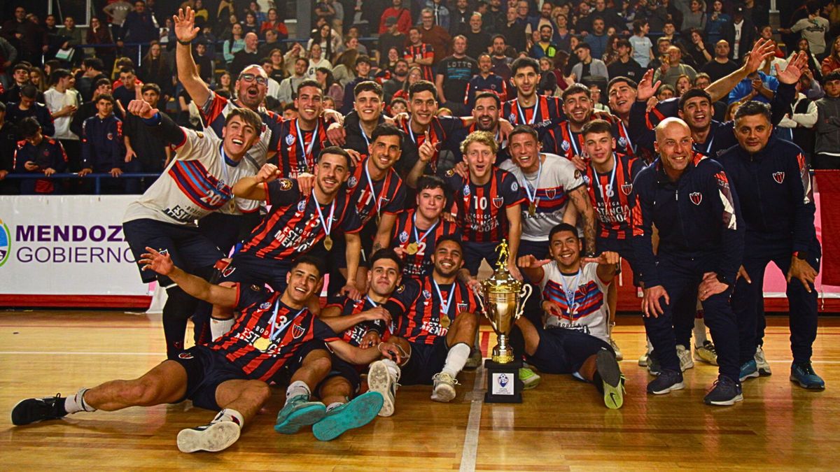 Andes Talleres festejó en el Polimeni.