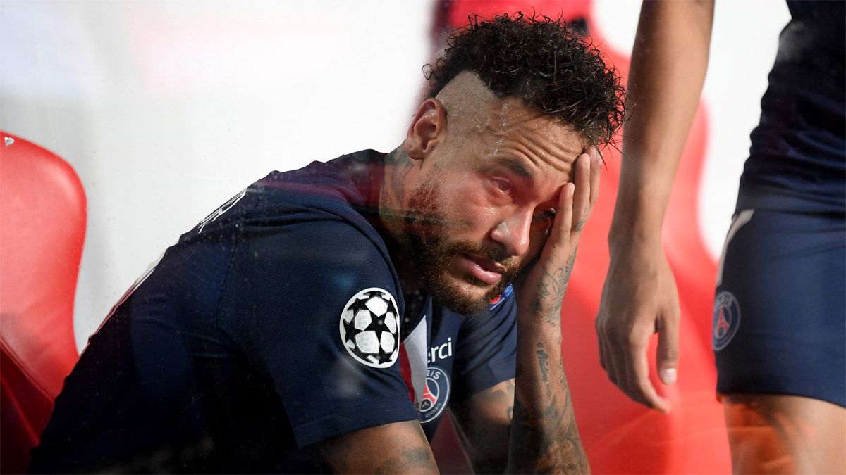 Neymar, crack brasileño del PSG, sufrió en carne propia los dichos de Marco van Basten.