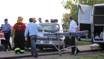 Dos hermanos murieron al chocar un auto y una camioneta en San Rafael