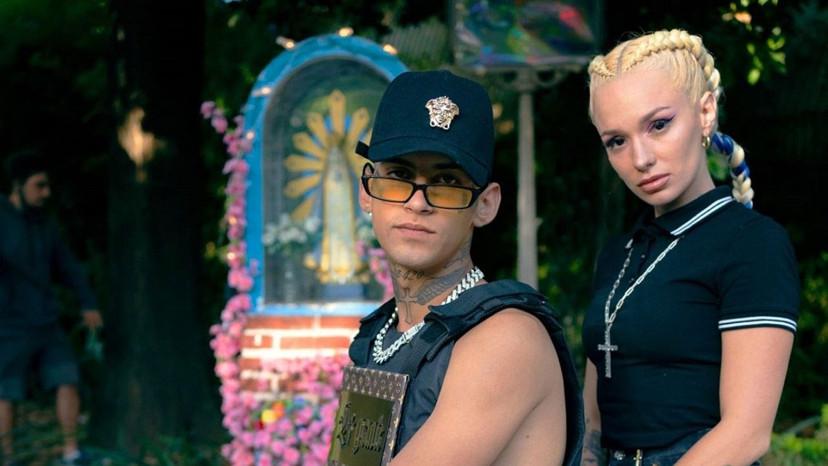 L-Gante y su novia Tamara.